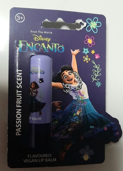 Disney vegan lippenbalsem - Encanto - Passion fruit - Mirabel - 4,3 gram - lipbalm - lipstick passievrucht