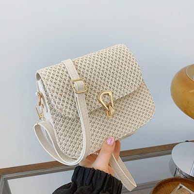 Modieuze Gevlochten Kleine Tas voor Dames Nieuwe Mode Één Schouder Crossbody Tas Gepersonaliseerde Sluiting Rieten Geweven Kleine Vierkante Tas gray