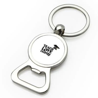 Akyol - teach love inspire flesopener - Docent - leraar/lerares - hogeschool - universiteit - verjaardag - cadeautje voor docent - docent artikelen - kado - geschenk - collega's - 9 bij 3 cm
