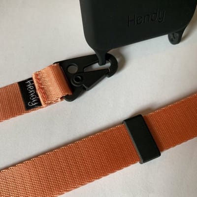 Hendy telefoonhoesje met koord - Switch - Coral  - iPhone 7/8/SE (2ND GENERATION)