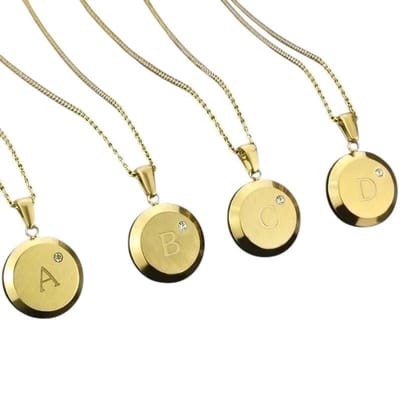 Aramat Jewels | Halskettingen | Goudkleurige Initiaal Ketting met Zirkonia Steentje - 45cm | A | |18mm | Staal | Volwassenen | Verkleurd niet