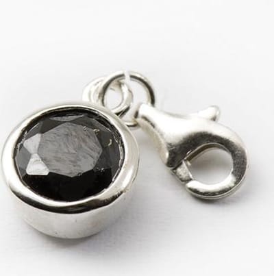 Zilveren Kristalgeslepen knop zwart armband bedel