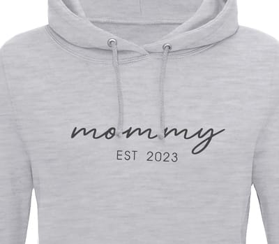 Hoodie dames met capuchon - Sweater dames capuchon - Cadeau mama - Cadeau mama kerst - Cadeau mama moederdag - Mommy est 2023 - Lichtgrijs XL