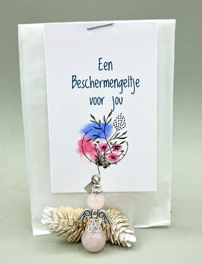 Een beschermengeltje voor jou (rozenkwarts) kadozakje/engel/klein kadootje/geluk/edelsteen/sterkte/vakantie/reis/lief/beterschap/opkikkertje/zomaar/