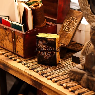 Ancient Wisdom - Notitieboek - Rolled leather travel notebook met 96 pagina's - notitieboekje - aantekeningen - schetsboek - dagboek - leren kaft - schrijfblok
