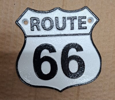Gietijzeren wandbord Route 66 Shield - 12x12x0.5cm - Mancave - Garage - Werkplaats - Tuin - Huis - Funproducts.nl