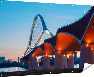 Gards Tuinposter Oversteek Brug in Nijmegen - 180x120 cm - Tuindoek - Tuindecoratie - Wanddecoratie buiten - Tuinschilderij
