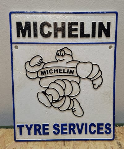 Gietijzeren wandbord Michelin Services - 24x30x0.6cm - Mancave - Garage - Werkplaats - Tuin - Huis - Funproducts.nl