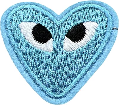 Patchy® – Hartje Met Oogjes Strijk Embleem Patch Baby Blauw 4.2 cm / 3.8 cm / Blauw - Patches (WOP)