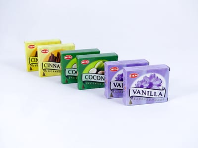 HEM Wierook Verschillende Geuren Set - Kegels / Cones - Vanille - Kokos - Kaneel / Vanilla - Coconut - Cinnamon