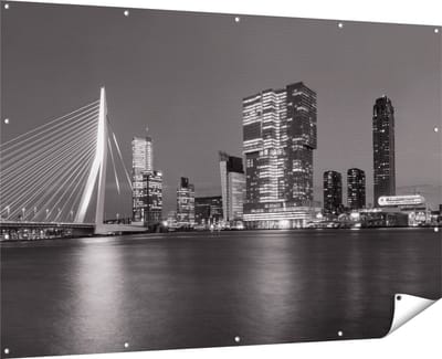 Gards Tuinposter Rotterdamse Skyline - Zwart Wit - 180x120 cm - Tuindoek - Tuindecoratie - Wanddecoratie buiten - Tuinschilderij
