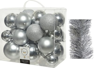 Kerstversiering kunststof kerstballen 6-8-10 cm met folieslingers pakket zilver van 28x stuks - Kerstboomversiering