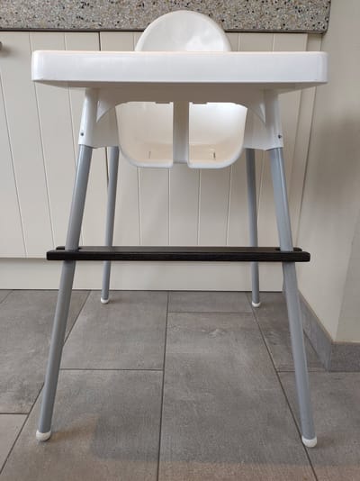 Voetensteun zwart voor IKEA ANTILOP kinderstoel - 100% hergebruikt eikenhout