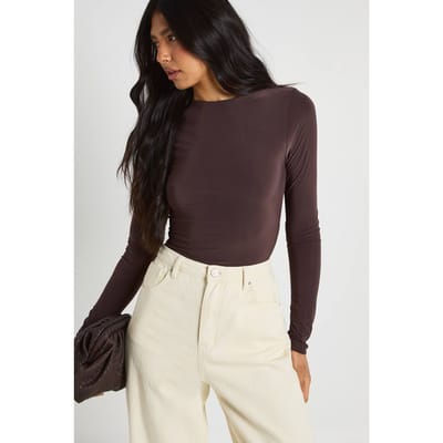 boohoo Dames Lange Dubbele Laag Slinky Lange Mouw Ronde Hals Bodysuit | Chocoladebruin | Maat: 36