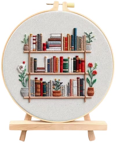 Untamed -PREMIUM Borduurpakket Volwassenen – Borduren – Creatieve hobby – Ontspanning Thuis – Cadeau idee – Compleet pakket met extra’s – Echte HOUTEN borduurring (geen plastic) – DIY decoratie - Beginner - Boeken - Planten - The Cosy Bookshelf