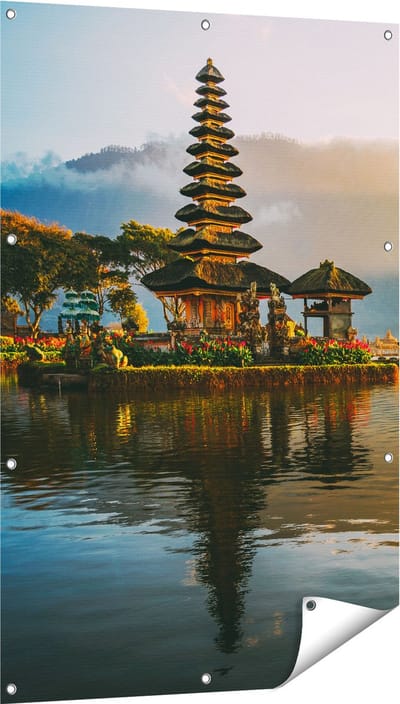 Gards Tuinposter Pura Tempel in Bali op het Meer Beratan - 80x120 cm - Tuindoek - Tuindecoratie - Wanddecoratie buiten - Tuinschilderij