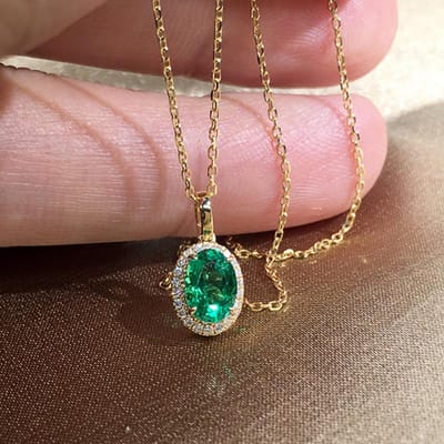 Huitan Temperament Ovale Groene CZ Hanger Ketting Vrouwen Delicate Bruiloftsfeest Nekaccessoires Nieuwe Mode Sieraden Chique Cadeau brown