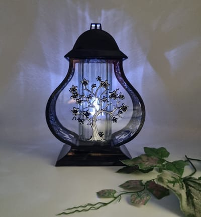 Herdenkingslicht - L-23d - Lantaren - Levensboom - Rozen - Zilver - Led-kaars 2400 uur - Windlicht - Graflicht - Graflantaarn - Grafdecoratie