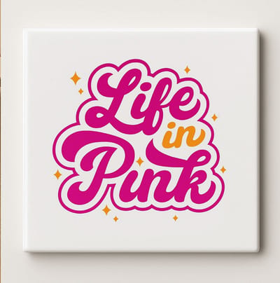Life in Pink Keramische Tegel – 15x15 cm Inspirerende Wandtegel met Stijlvol Roze Ontwerp – Elegant Cadeau voor Huis & Kantoordecoratie