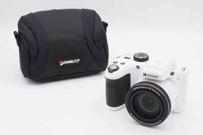 Kodak Pixpro AZ405 - Compactcamera - Wit - + 32GB geheugenkaart - + Tas