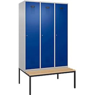 C+P Evolo Plus garderobekast, 3 vakken, 400 mm vakbreedte, met bank eronder, B 1200 x D 815 x H 2120 mm, cilinder, blank aluminium/ gentiaanblauw