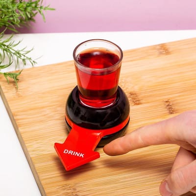 Draai De Pijl Drankspel - Inclusief Shotglas - Compact Feestspel