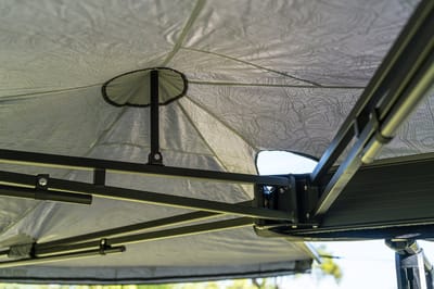 Yakima MajorShady 270 - luifel - zelfdragende autoluifel 270° (Rechts)
