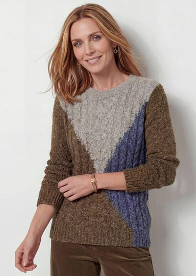 Tricot pullover in bouclélook met kabelpatroon - kaki / gedess. - Gr. 19 van Goldner Fashion