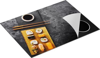 Chefcare Inductie Beschermer Sushi met Soja Saus op een Marmer - 70x50 cm - Afdekplaat Inductie - Kookplaat Beschermer - Inductie Mat
