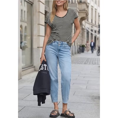 Shirt met losse schouders en strepen