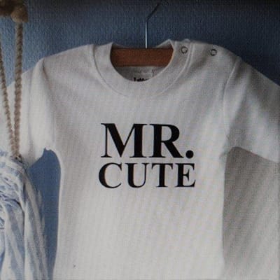 Baby Rompertje cadeautje zwangerschap aankondiging tekst jongen zoon | mr cute | korte mouw | wit zwart | maat 50-56 | geboorte kraamcadeau cadeau neefje nichtje kleinkind kleinzoon