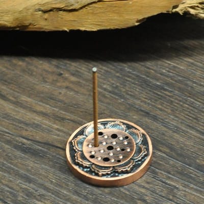 Lotus wierookinzet poreuze kleine wierookhouder draad wierookstandaard antiek koper wierookzitje gray