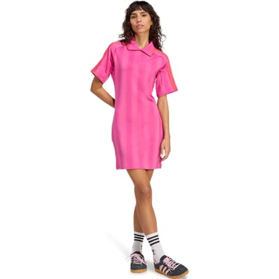 Adidas Originals Football Inspired Graphic Dress Maat: S | Blousejurken Outlet | Dames | Roze