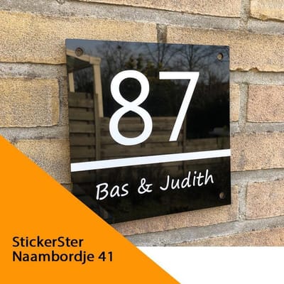 Naambordje voordeur strak design 20x20 cm plexiglas strak