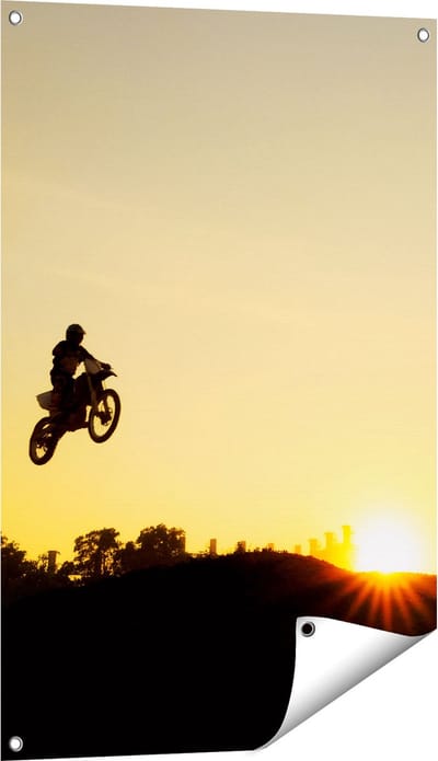 Gards Tuinposter Silhouet van een Motorcross bij Zonsondergang - 60x90 cm - Tuindoek - Tuindecoratie - Wanddecoratie buiten - Tuinschilderij