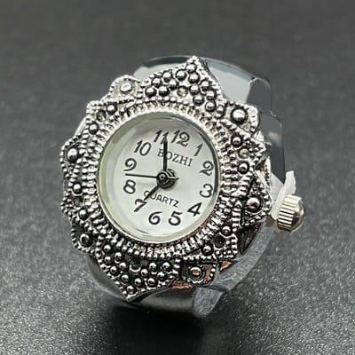 Vingerringhorloge Zilverkleurige ringhorloge voor dames en heren Uniek ontwerp Vintage Retro ringhorloge wit