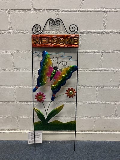 Metalen tuinsteker Welcome + vlinder - metaal + glas -  Zwart + meerkleurig - hoogte 68 cm x 22 x 1.5 cm - Tuindecoratie - tuinstekers