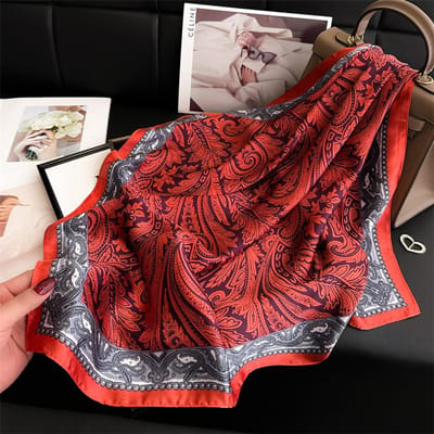 70x70cm Print Zonwerend Vierkant Sjaals Vier Seizoenen Satijn Zijde Bandana Populair Stofdicht Zakdoek Mode Reizen Sjaal 70X70cm red