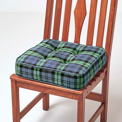 Homescapes tartan stoelkussen blauwgroen - zitverhoger 40 x 40 x 10 cm