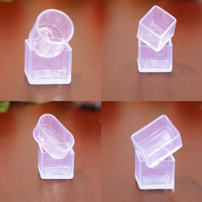 Set van 8 PVC Stoelpootbeschermers voor Vloer, Dikke Beschermhoezen, Geluiddempend en Krasbestendig, Transparant Vierkant, 40 x 40 mm