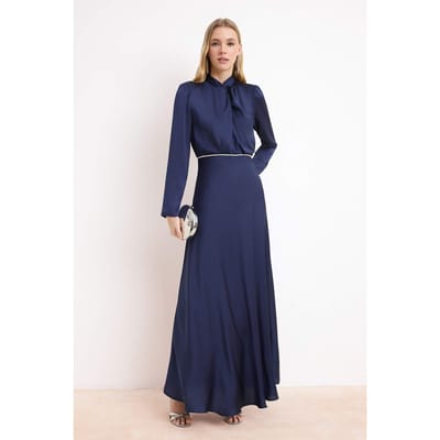 Damesjurk in marineblauw, plat model, maxi-model, chique/nachtelijke skaterstijl, bescheiden avondjurk