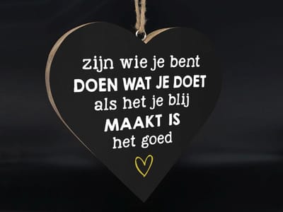 Teksthart Zijn wie je bent 25x25cm hangend zwart
