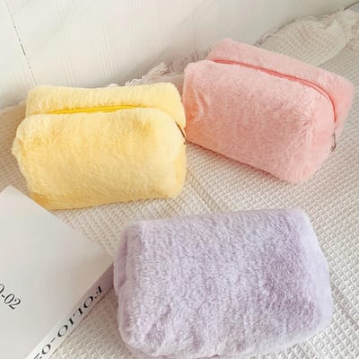 Pluche Make-uptas Mooie Zachte Pluche Donzige Make-uptas Donzige Make-uptas Draagbare Cosmetica Tas voor lichtpaarse kleur