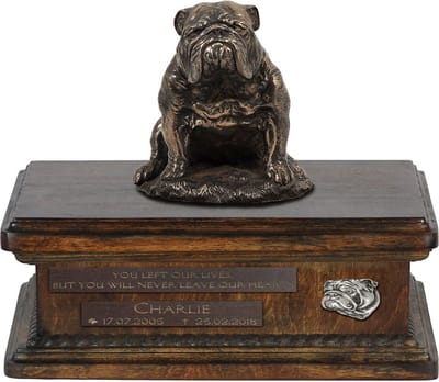 Persoonlijke houten urn voor bulldog as met beeldje