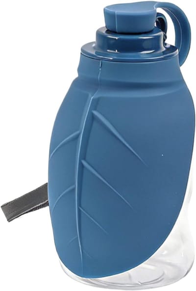 Leak-Proof Dierendrankfles voor Honden en Katten - 7×7×14.5 cm - Flexibele Siliconen Drinkhouder voor Onderweg - Ideaal voor Wandelen Kamperen en Reizen - Handig voor Puppies en Volwassen Dieren - Eenvoudig Te Gebruiken en Schoon Te Maken