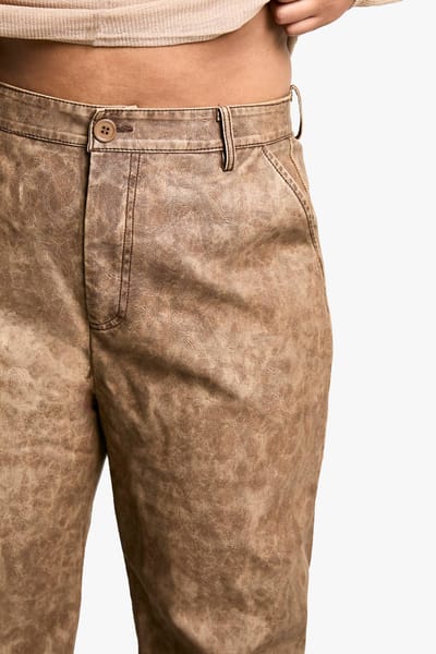 boohoo Dames Plus High-Waisted Gewassen PU Broek met Rechte Pijpen | Light Brown | Maat: 16