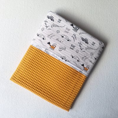 Wiegdeken wafelstof oker - katoen voertuigen - 70 x 100 cm - Handgemaakt - Handmade