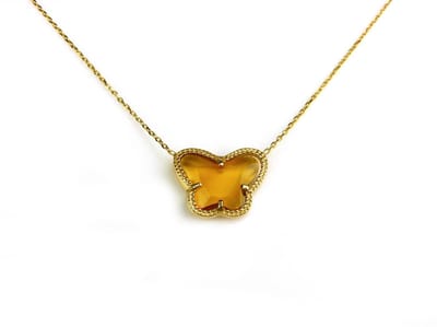korte zilveren halsketting halssnoer collier geelgoud verguld Model Vlinder met amber bruine steen