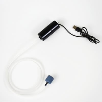 Draagbare USB-zuurstofpomp voor aquariums, klein en ultra stil voor het vissen.