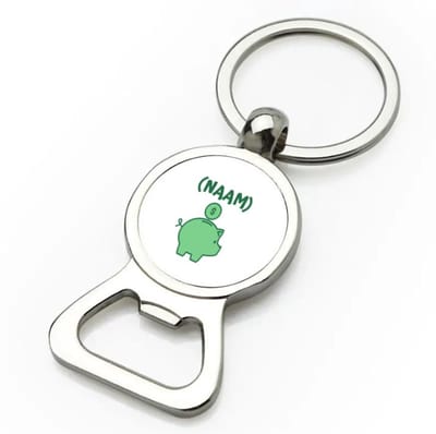 Akyol - groene piggy bank met eigen naam flesopener - Varken - iemand die van geld houdt - cadeau voor iemand die houdt van geld - verjaardagscadeau - gift - geschenk - 9 bij 3 cm